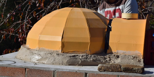 🔥 Building a Pizza Oven? Here’s Why Refractory Cement Matters